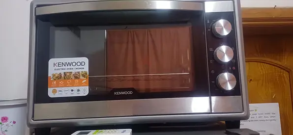 🔥 FOR SALE – KENWOOD ELECTRIC OVEN 🔥  Looking for a quality electric oven for your home? 🍗🍕🥧  ✨