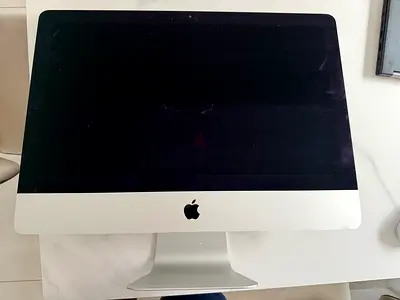 2013 Apple iMac 21.5-inch All-in-One Desktop (Silver) - Used (No Keyboard) (Price is negotiable)