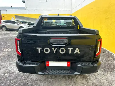 2026 Toyota HILUX — фото 5
