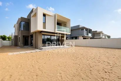 Vastu | Single Row | with Maids Room and elevator