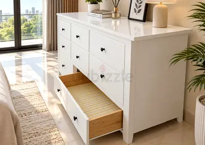 White 6-Drawer Wooden Dresser / Chest of Drawers - Good Condition