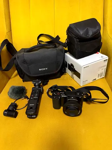 Sony ZV-E10 Mirrorless Camera With 16-50mm Lens(Black) Interchangeable-lens with remote,mic & tripod