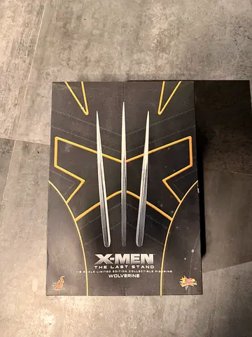 X-Men Wolverine Limited Edition Collectible Box (sealed/doll accessories)