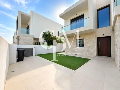 Prime 4BR Villa | Single Row | Steps from Pool & Community Center