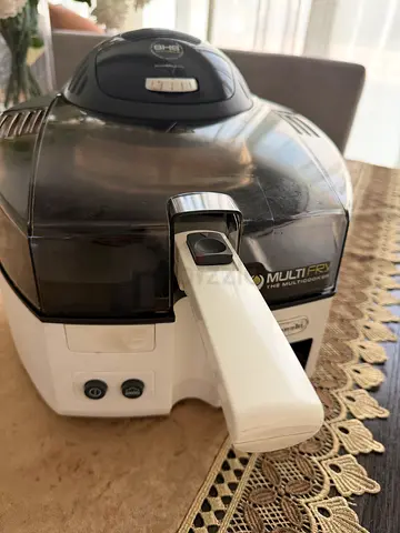 Delonghi air fryer ( works perfectly) in a good condition