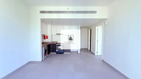 Specious luxury apartment for rent
