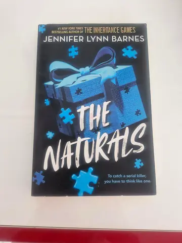 The Naturals by Jennifer Lynn Barnes - Paperback