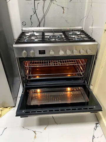 BOSCH Italy 5 Burner full gas cooking range size 90cm with Digital timer