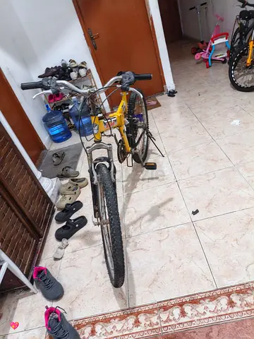 Yellow adult mountain bike - used, good condition