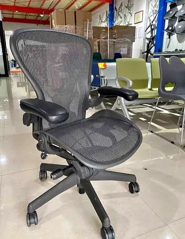 Herman Miller Aeron chair fully loaded for selling.good condition