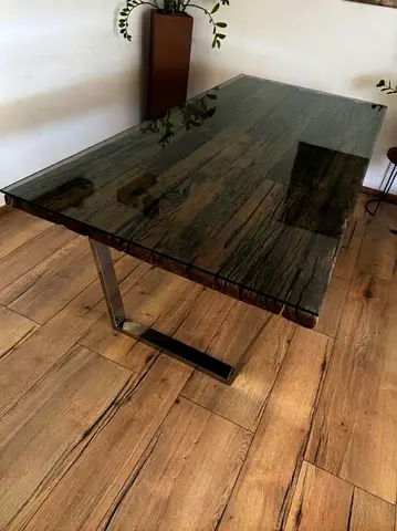 Modern Glass-Top Dining Table with Wood Effect Surface and Metal Legs