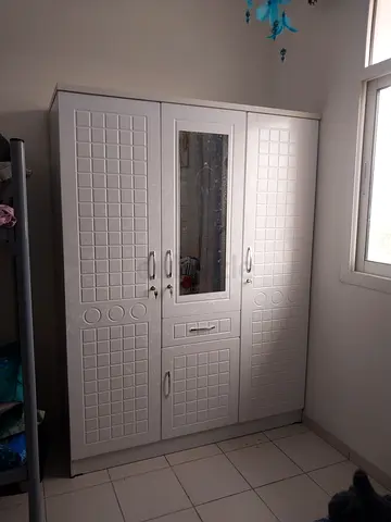 White 3-Door Wardrobe with Mirror - Good quality
