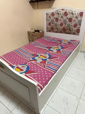Kids bed with mattress good condition pan homes