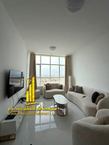 شقة فاخره -ثاني ساكن- غرفتين وصالة مع بلكونه مفتوحه .عجمان الجاردن ستي.مفروشه بالكامل للإيجار الشهري. الايجار يشمل الفواتير والإنترنت وموقف
