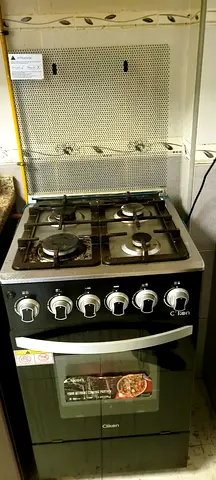 Clikon 4-Burner Gas Cooker with Oven