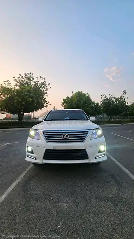 2011 Lexus LX 570 GCC Specs