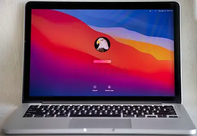 MacBook Pro 13" Retina - Backlit Keyboard - Late 2013