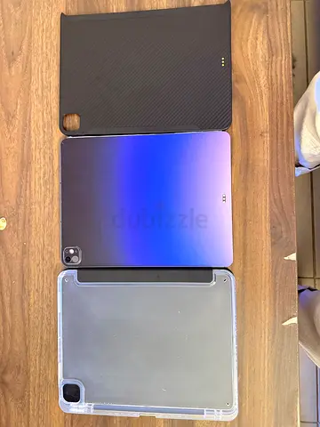 IPAD PRO M4-13 INCH WITH TWO COVERS