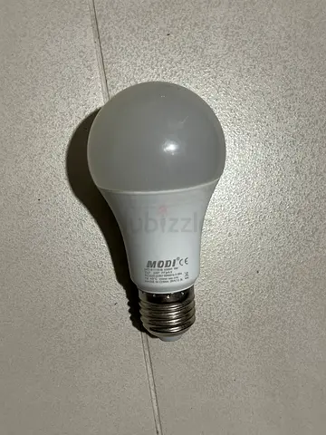 Used LED Bulb (E27) - 9W, Cool White (16 nos)