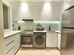 Fully Furnished 1 BHK | High Floor | Prime Location