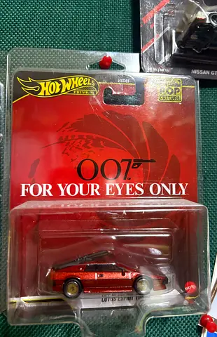 Hot Wheels Premium James Bond 007 – Lotus Esprit Turbo