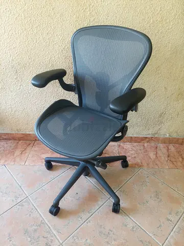 Never Use Remastered Herman Miller Aeron Graphite Chair Size B Full Option Original Receipt availabl