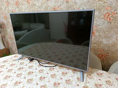 42-inch LG SMART LED TV in good working condition