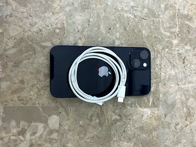 iPhone 13 used midnight color