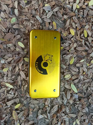 Golden Pokémon Pikachu Metal Case / Tin - Nitendo switch