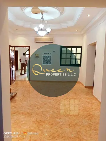 مساحة كبيرة / موقع مميز وحيوي / قريب من الخدمات والمرافق