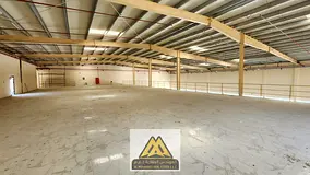 An excellent opportunity to lease a large commercial showroom with a mezzanine, located on a busy ro