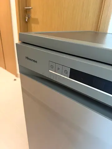 Hisense stainless steel dishwasher in good condition