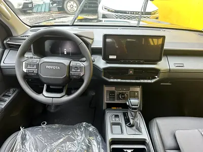 2026 Toyota HILUX — миниатюра 14