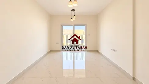 LIKE A BRAND NEW LUXURY 1BR WITH PARKING