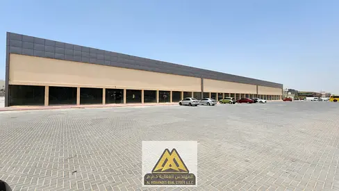 Large space | Mezzanine | Located on a busy street | Suitable for a hypermarket or large showrooms