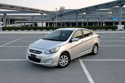 Low Mileage / Hyundai Accent 2017 GL GCC Specifications ( Accident Free - Single Owner )