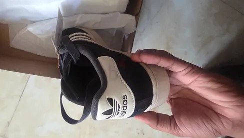 Adidas Originals sneakers in a classic black and white colour combination- Brand New