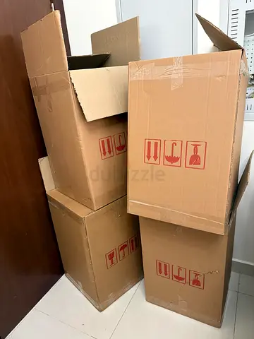 URGENT SALE - around 40 moving boxes - very good condition