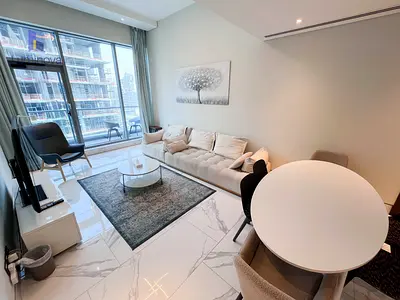 Elegant & Stylish | Canal View | Refined Livin