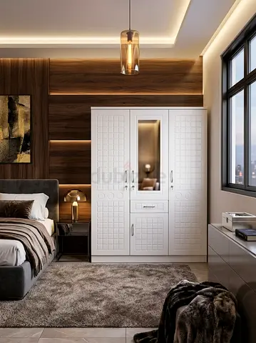White 3-Door Wardrobe with Mirror Good quality