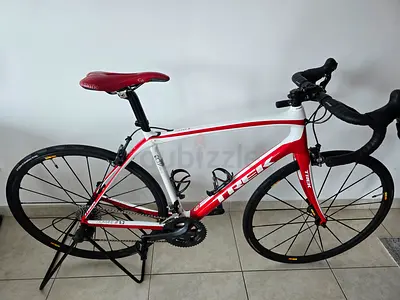 Trek Domane 5.2 – Full Carbon Road Bike – 56cm – Mavic Ksyrium SLR & 4iiii Power Meter