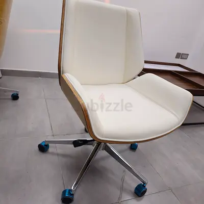 Modern 2 office desks 2 chairs