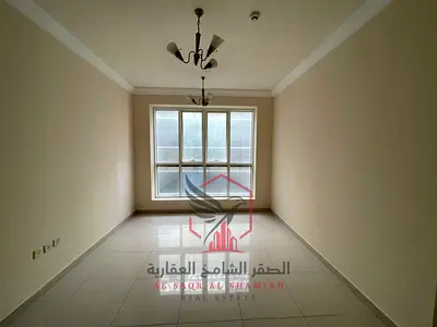 غرفه وصاله تاني ساكن مع خزائن بالحائط مع باركن مجاني تتميز بمساحه واسعه مع اطلاله مفتوحه