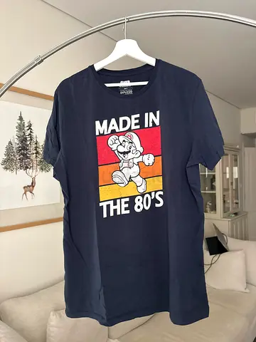 Super Mario T-shirt size L/M