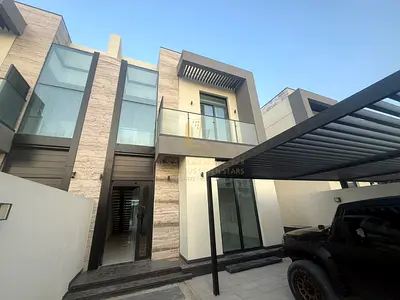 للبيع فيلا في مجمع الزاهيه الشارقة بتشطيبات مميزة