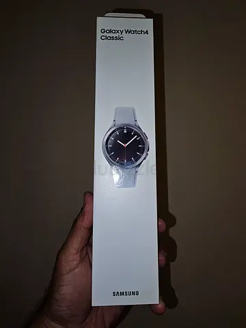 SAMSUNG watch Gear S4 Classic LTE Esim cellcular variant with Geniune charger Box pack sealed