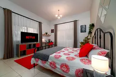 Bright Furnished Ensuite Room near Kite Beach
