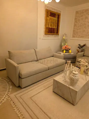 Light grey Lounge Crate and Barrel 2-seater sofa iand 3 seat3r n excellent condition