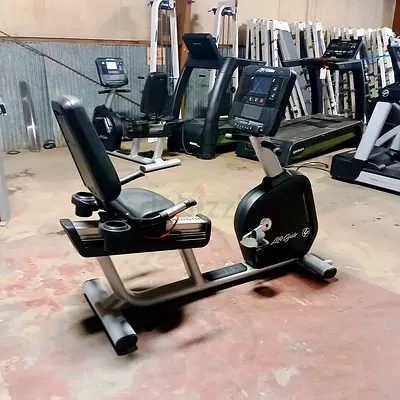 Life Fitness Integrity Lifecycle Recumbent Bike W/X Console
