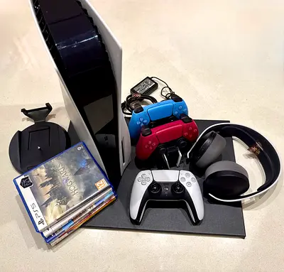 PS5 DISC EDITION FULL BUNDLE – 3 CONTROLLERS, HEADSET & GAMES